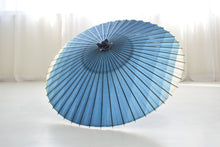 画像をギャラリービューアに読み込む, 蛇の目傘【阿波和紙藍染 藍段染め】 - 和傘CASA