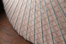 画像をギャラリービューアに読み込む, 日傘【二重張 透かし文様「ねじり輪」×柿渋】 (水色)