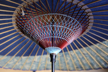 画像をギャラリービューアに読み込む, 蛇の目傘【月奴 紺×山山】