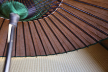 画像をギャラリービューアに読み込む, 日傘【二重張 薄墨×柿渋鉄】(軒緑)