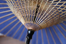 画像をギャラリービューアに読み込む, 日傘【空色】(木柄カシュ―漆) - 和傘CASA