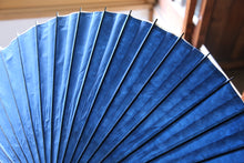 画像をギャラリービューアに読み込む, 日傘【二重張 紺×大穴落水】 - 和傘CASA