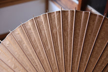 Cargar imagen en el visor de la galería, 日傘【二重張 柿渋染手漉き美濃和紙(原液)×透かし和紙水玉(小)】 - 和傘CASA