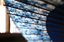 画像をギャラリービューアに読み込む, 蛇の目傘【助六 ギャラクシー×藍(赤骨)】(女竹) - 和傘CASA