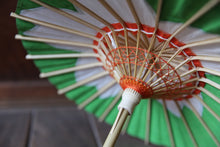 画像をギャラリービューアに読み込む, まめ和傘【切継ぎ 桜(緑×白)】 - 和傘CASA