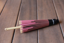 画像をギャラリービューアに読み込む, まめ和傘【切継ぎ 桜(ピンク×黒)】 - 和傘CASA