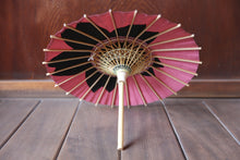 画像をギャラリービューアに読み込む, まめ和傘【切継ぎ 桜(ピンク×黒)】 - 和傘CASA