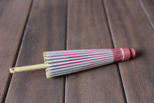 画像をギャラリービューアに読み込む, まめ和傘【切継ぎ 桜(グレー×ピンク)】 - 和傘CASA