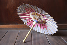 画像をギャラリービューアに読み込む, まめ和傘【切継ぎ 桜(グレー×ピンク)】 - 和傘CASA