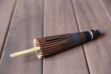 画像をギャラリービューアに読み込む, まめ和傘【切継ぎ 桜(茶×黒)】 - 和傘CASA