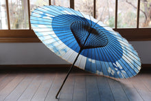 画像をギャラリービューアに読み込む, 蛇の目傘【石徹白藍染2024 軒奴 輝】