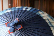 画像をギャラリービューアに読み込む, 蛇の目傘【石徹白藍染2024 軒奴 輝】