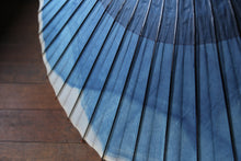 Cargar imagen en el visor de la galería, 蛇の目傘【石徹白藍染2024 山なみ】