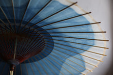 Cargar imagen en el visor de la galería, 蛇の目傘【石徹白藍染2024 山なみ】