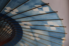 画像をギャラリービューアに読み込む, 蛇の目傘【石徹白藍染2024 中張 世】