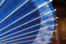 画像をギャラリービューアに読み込む, 蛇の目傘【月奴 青×あじさい】 - 和傘CASA