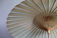 画像をギャラリービューアに読み込む, 日傘【二重張 かすみ染め グリーンイエロー×白】(女竹)