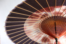 画像をギャラリービューアに読み込む, 蛇の目傘【助六 紫黒×かすみ染め(ベリー)】 - 和傘CASA