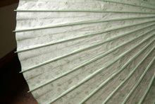 画像をギャラリービューアに読み込む, 日傘【二重張 透かし文様「唐草」×グリーン】 - 和傘CASA