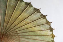 Cargar imagen en el visor de la galería, 日傘【網代 かすみ染め イエローグリーン】 - 和傘CASA