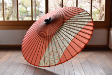 画像をギャラリービューアに読み込む, 蛇の目傘【縞帯 橙×花柄】 - 和傘CASA