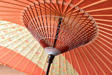 画像をギャラリービューアに読み込む, 蛇の目傘【縞帯 橙×花柄】 - 和傘CASA