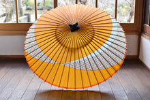 画像をギャラリービューアに読み込む, 蛇の目傘【交叉 オレンジ×小紋(水色)】 - 和傘CASA