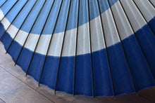 画像をギャラリービューアに読み込む, 蛇の目傘【三日月 水色×青】 - 和傘CASA