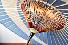 画像をギャラリービューアに読み込む, 蛇の目傘【三日月 水色】 - 和傘CASA