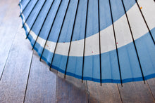 画像をギャラリービューアに読み込む, 蛇の目傘【三日月 水色】 - 和傘CASA