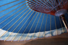 画像をギャラリービューアに読み込む, 蛇の目傘【石徹白藍染2023 軒奴】 - 和傘CASA