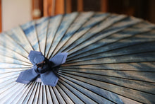 画像をギャラリービューアに読み込む, 蛇の目傘【石徹白藍染2023 絞り】