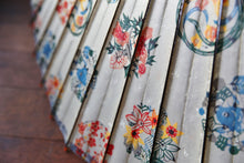 画像をギャラリービューアに読み込む, 蛇の目傘【四君子カラフル(軒紺)】 - 和傘CASA