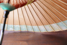 Load image into Gallery viewer, 蛇の目傘【軒奴 柿渋×かすみ染(グリーンイエロー)】 - 和傘CASA