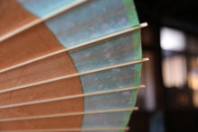 Load image into Gallery viewer, 蛇の目傘【軒奴 柿渋×かすみ染(グリーン)】 - 和傘CASA