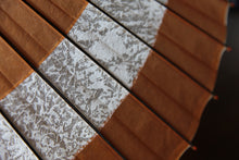 画像をギャラリービューアに読み込む, 蛇の目傘【輪 柿渋×白胡粉】 - 和傘CASA