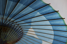 画像をギャラリービューアに読み込む, 蛇の目傘【石徹白藍染2021 川面】