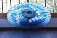 Load image into Gallery viewer, 蛇の目傘【石徹白藍染2021 四角】 - 和傘CASA