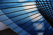 Load image into Gallery viewer, 蛇の目傘【石徹白藍染2021 四角】 - 和傘CASA