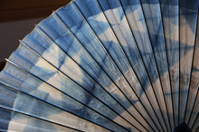 Load image into Gallery viewer, 蛇の目傘【石徹白藍染2021 三角】 - 和傘CASA