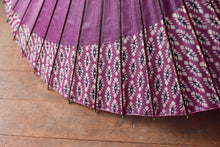 画像をギャラリービューアに読み込む, 蛇の目傘【月奴　赤紫×菱菊】
