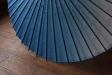 画像をギャラリービューアに読み込む, 日傘【藍ぼかし染め（非対称）】
