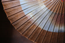 画像をギャラリービューアに読み込む, 蛇の目傘【助六　柿渋染(黒柿)×かすみ染め(ブルーブラウン)】
