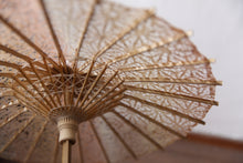 画像をギャラリービューアに読み込む, まめ和傘【落水紙　麻の葉（ベージュ）】
