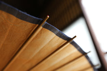 Load image into Gallery viewer, 蛇の目傘【柿渋染】 - 和傘CASA
