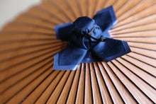 Load image into Gallery viewer, 蛇の目傘【柿渋染】 - 和傘CASA
