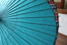画像をギャラリービューアに読み込む, 日傘【月奴　ターコイズ×菊唐草】
