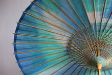 画像をギャラリービューアに読み込む, 日傘【二重張　胡粉×ぼかし染め（ブルーグリーン）】
