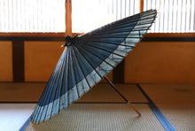 画像をギャラリービューアに読み込む, 蛇の目傘【石徹白藍染2026　軒奴】 - 和傘CASA

