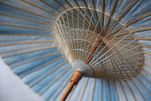 画像をギャラリービューアに読み込む, 日傘【二重張　白×もみ紙 水色】
